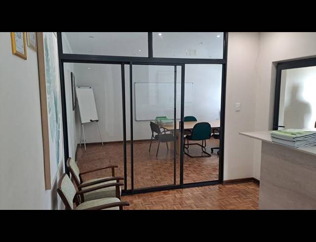 BUSINESS PROPERTY TO RENT IN NEWTON PARK